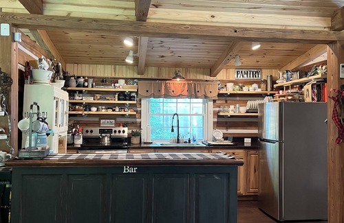 Franklin Cabin | Natchez Hideaway ~ Rustic Cabin on 50 acres outside Nashville near Leipers Fork
