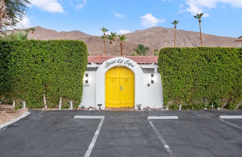 Tahquitz River Estates House | Natural Palm Springs Escape Poolside + Downtown!