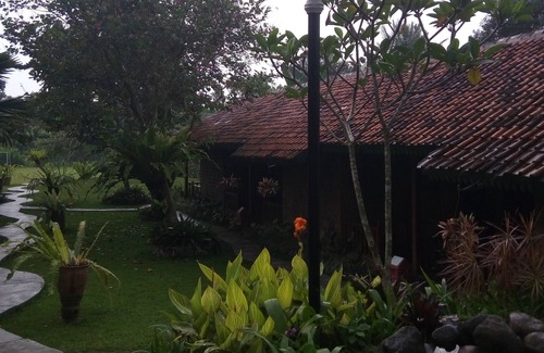 Bogor House | natural resort near bogor up to 150paxs