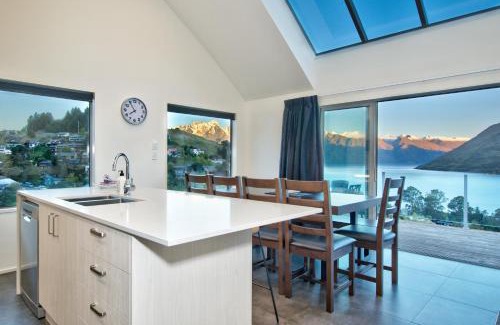 Fernhill Apartment | Natural Vistas