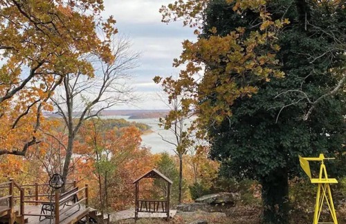 Westport House | Nature Paradise at Keystone Lake