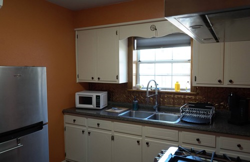 Webb City House | Nature/Pet Friendly Home in the heart of local community