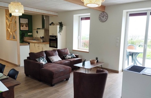 Beaune-d'Allier Cottage | Nature retreat, modern comfort, air conditioning, parking, WiFi