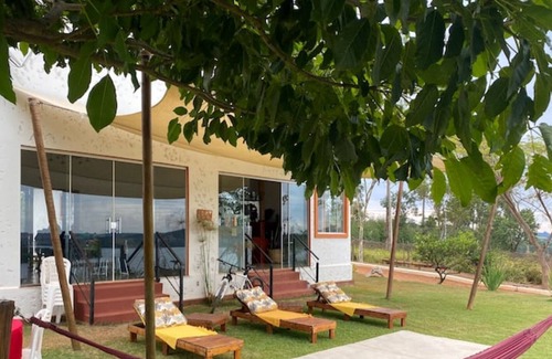 Carrancas Cottage | Nature with Gazebo+ 3 suites+ gourmet kitchen with barbecue.