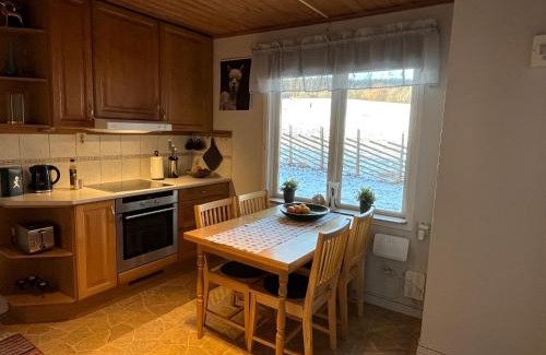 Skovde Municipality Villa | Naturskönt boende nära Skövde