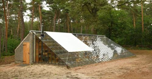 Lomm House | Natuurslaapkamer de zaadeest boskamer