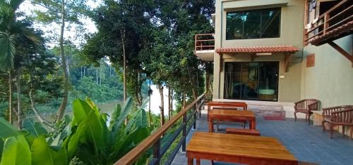 Kuala Tahan Bed & Breakfast | Naura Roomstay