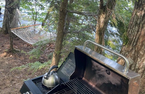 Monmouth Boat Rental | Nautilus: Floating Island Waterhouse