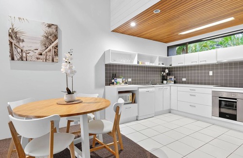 Moonee Beach Apartment | Nautilus Resort - Executive Apartment with Beach on your doorstep