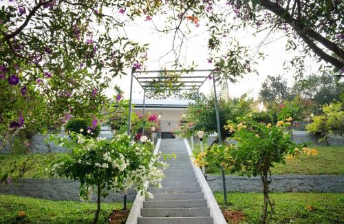 Elappara House | Navaratna Holiday Homestay