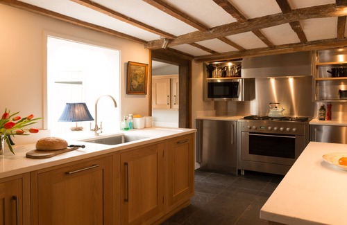 Beckingham Cottage | Navigation Cottage - Elegant luxury in a beautiful cottage beside a historic Sea Lock, Nature Reserv