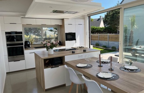 Barneville-Carteret Villa | nContemporary House in the Heart of the Barneville Neighborhood