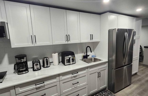 Fort Gary Apartment | nCozy & Stylish 2BR Apartment