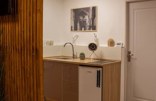 Craiova Apartment | N°2 – Cosy by Humpback