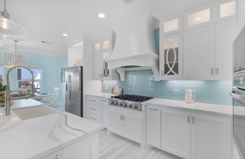 Port Bolivar House | Near Beach~Large Home~Sleeps 22~BBQ~Soaking Tub