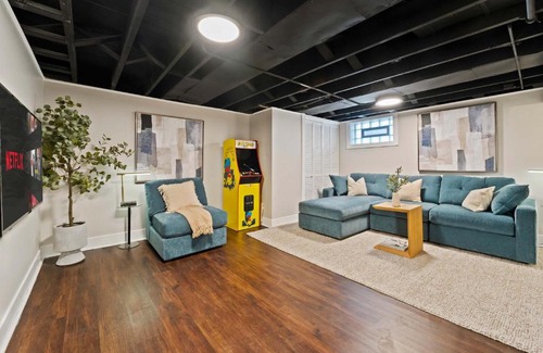 Homewood House | Near Casino with Arcade LCP Collection