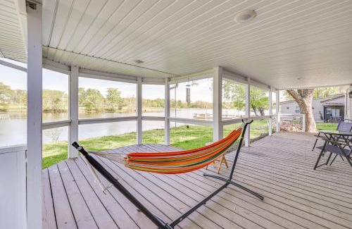 Stendal House | Near Hiking and Fishing Dale Home with Deck!