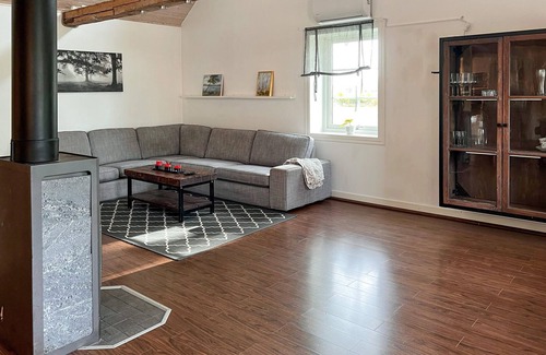 Kalmar House | Near Kalmar welcomes you this beautiful and comfortable cottage.