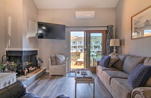 Midtown Ocean City Apartment | Near Ocean City Beach Waterfront Condo with Deck!