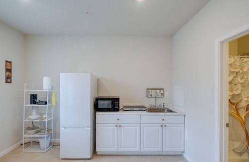 Montpelier Apartment | Near Parks & Golf: Pet-Friendly Glenn Dale Studio!