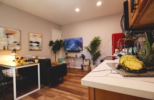 Woodbury Apartment | Near Philly&Airport, Parking, Garden, Superfast WIFI#1
