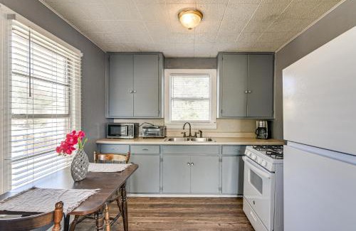 Lakeview  Jefferson County Apartment | Near Sabine Lake Pet-Friendly Apt in Port Arthur