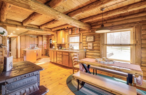 Walpole Cabin | Near Trails, Lakes & Slopes: Cabin in Walpole!