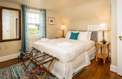 Maurertown House | Near Vineyard & Distillery - Muse of Maurertown
