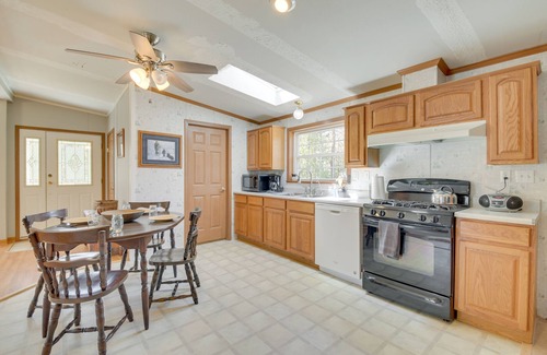 Albion House | Near Waterville: Cozy Midcoast Vacation Rental!