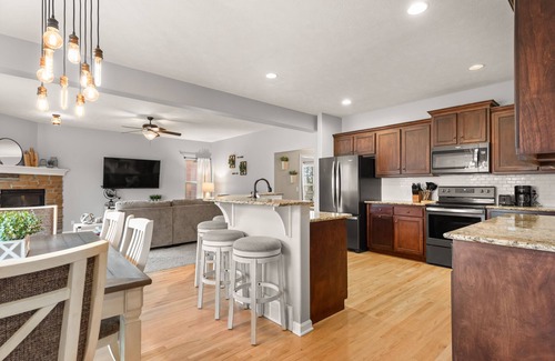 Sarpy County House | Nebraska Charm: 5BR Home with Smart Touches