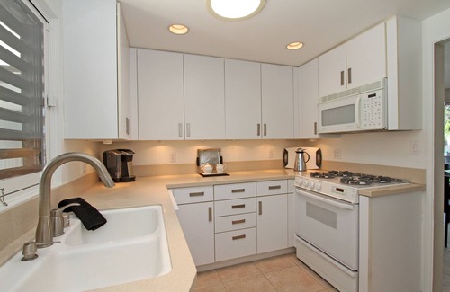 Deepwell Estates House | Neighborhood to the stars: Deepwell Estates Exquisite Mid-century JeweL