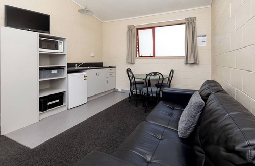 Nelson South Hotel | Nelson City TOP 10 Holiday Park