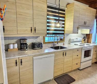 Riviere-Rouge Ski Chalet | Nelson Log Cabin in Rivière-Rouge