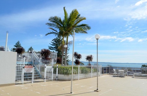 Nelson Bay Hotel | Nelson Towers Motel & Apartments