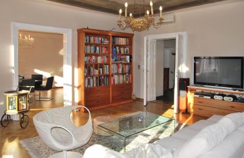 Ljubljana Old Town Apartment | Neoclassical Luxury Apartment Ljubljana