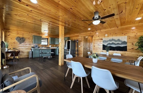 Rogers Cabin | Nerf Blasters | Game Room | Air Hockey | Hot Tub