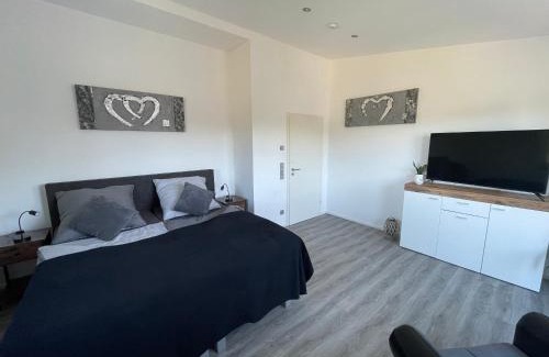 Ulmen Apartment | #NEU l Seeblick l NETFLIX l BOXSPRING l NESPRESSO l e-TÜR l Terrasse l 82m2