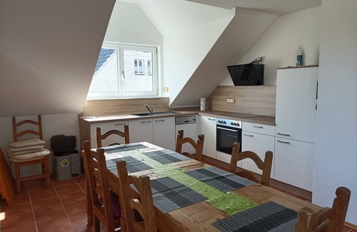Homberg Apartment | Neu Renovierte Ferienwohnung
