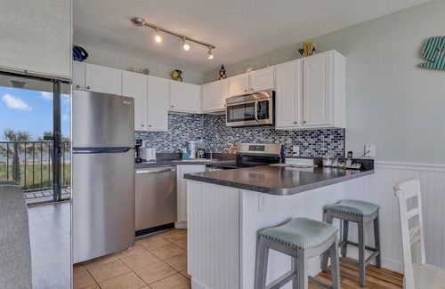 Wilmington Beach Condo | NEW! 0210 Sun-Kissed Memories