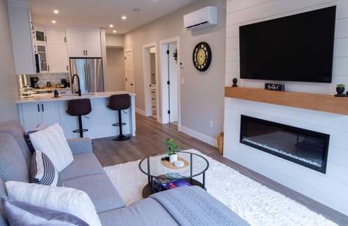 Harrison Hot Springs Condo | New 1 Bed Condo with Mtn Views