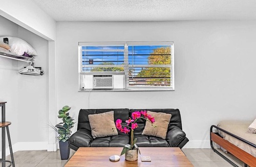 Royal Poinciana House | NEW 2 Bed Studio close to Beach & Casino HA04