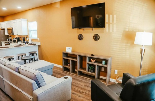 Paris House | New 2BR, 2B, 251 11th NE unit #2