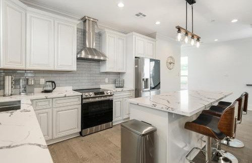 Mid-City House | New 3-Bed Luxury House