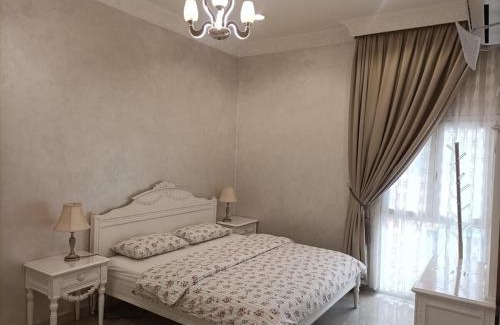 Al Khor House | New 3 bed room villa with pool,private parking
