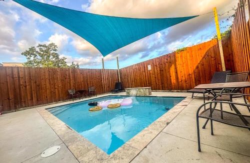 Mid-City House | New 4 Bed luxury house w/Private Heated Pool