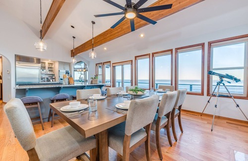 Rockaway Beach House | NEW 6400 SQFT BEACH MANSION, Ocean Views, Deck, Hot Tub, 3 Mins to Beach, Slp 25
