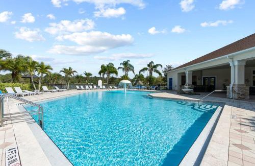 Trafalgar Village House | New! 6BR Home Close to Disney World! Private Pool!