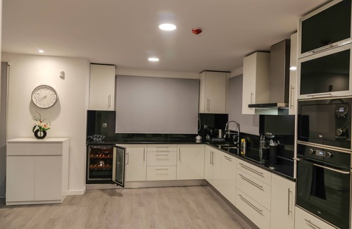 Calheta House | NEW A & M House II Luxury Holidays Home