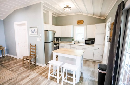 Jefferson Cottage | NEW - Adorable Cottage w/Full Kitchen/Free Tandem Bike