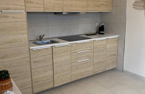 Torre Santa Sabina Apartment | New and comfortable apartment 500m from the beach!